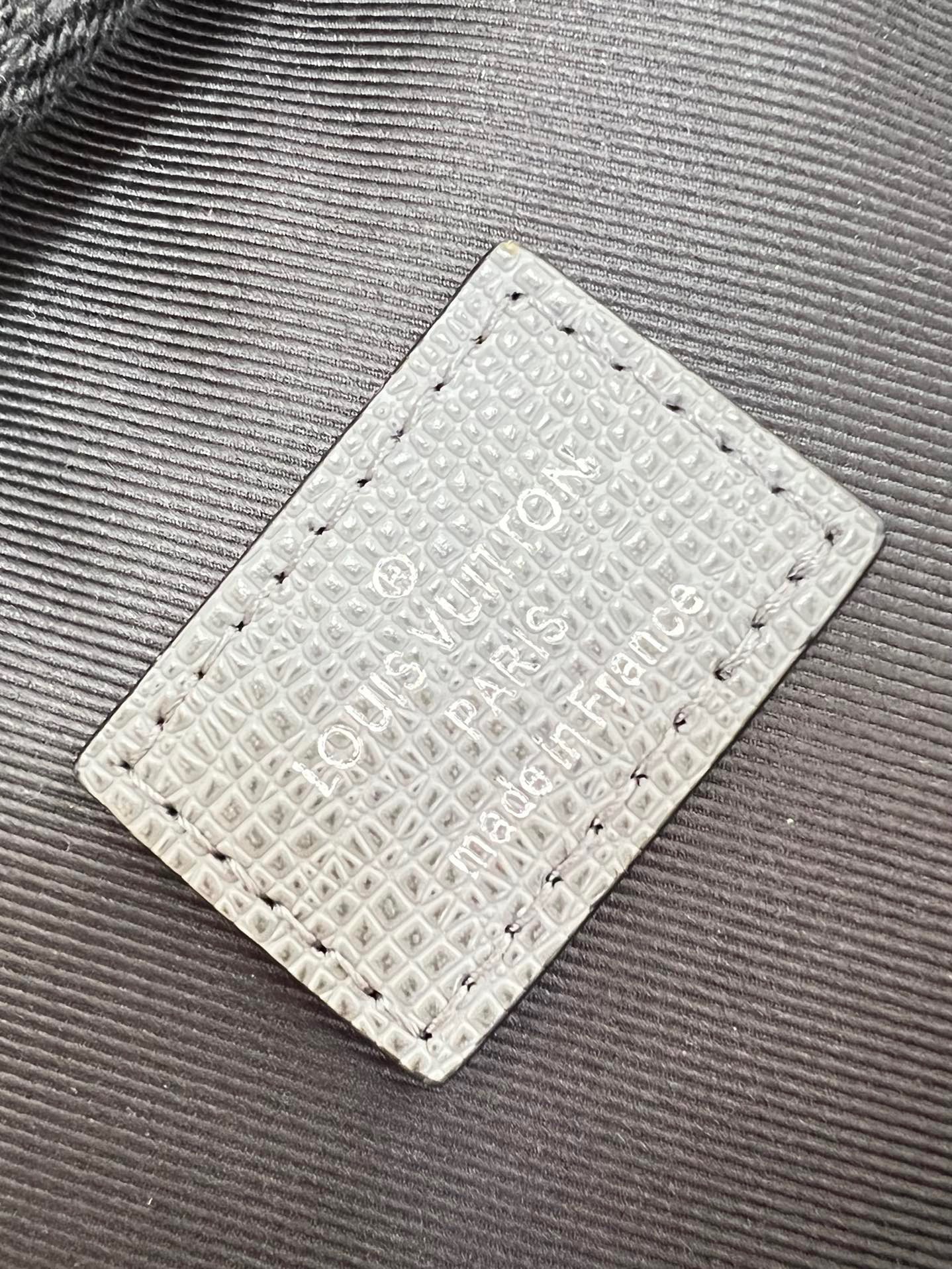 Túi xách nam Louis Vuitton Siêu Cấp TXNLV2740 z3759690967129 ece3f8d4662706efeffb88628ef3b55f 510x680 - Túi xách nam Louis Vuitton Siêu Cấp TXNLV2740