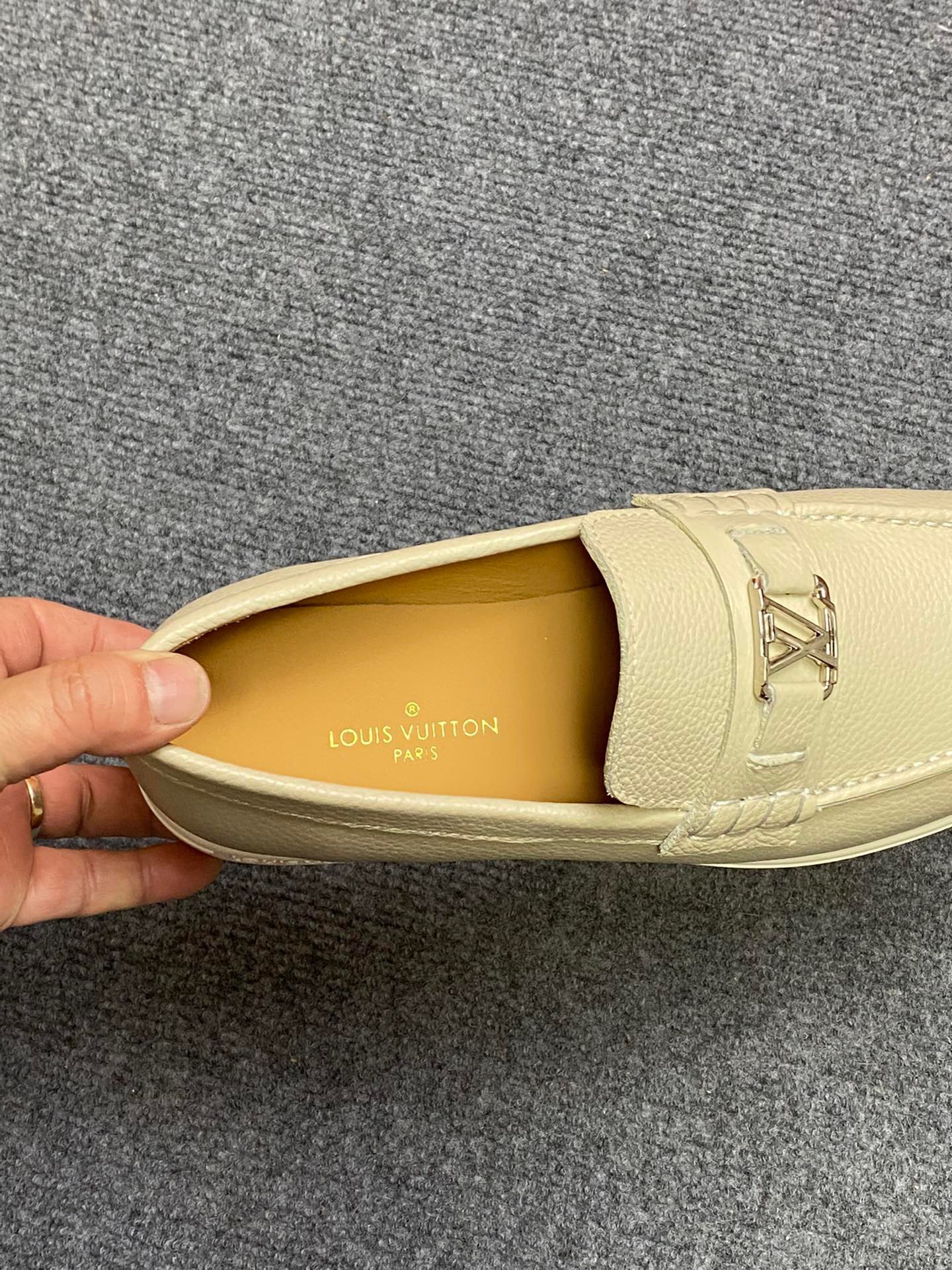 Giày Nam Louis Vuitton Siêu Cấp GNLV2769 z3781417550483 491d94686ccab84eaaf8311e6a4c3379 510x680 - Giày Nam Louis Vuitton Siêu Cấp GNLV2769