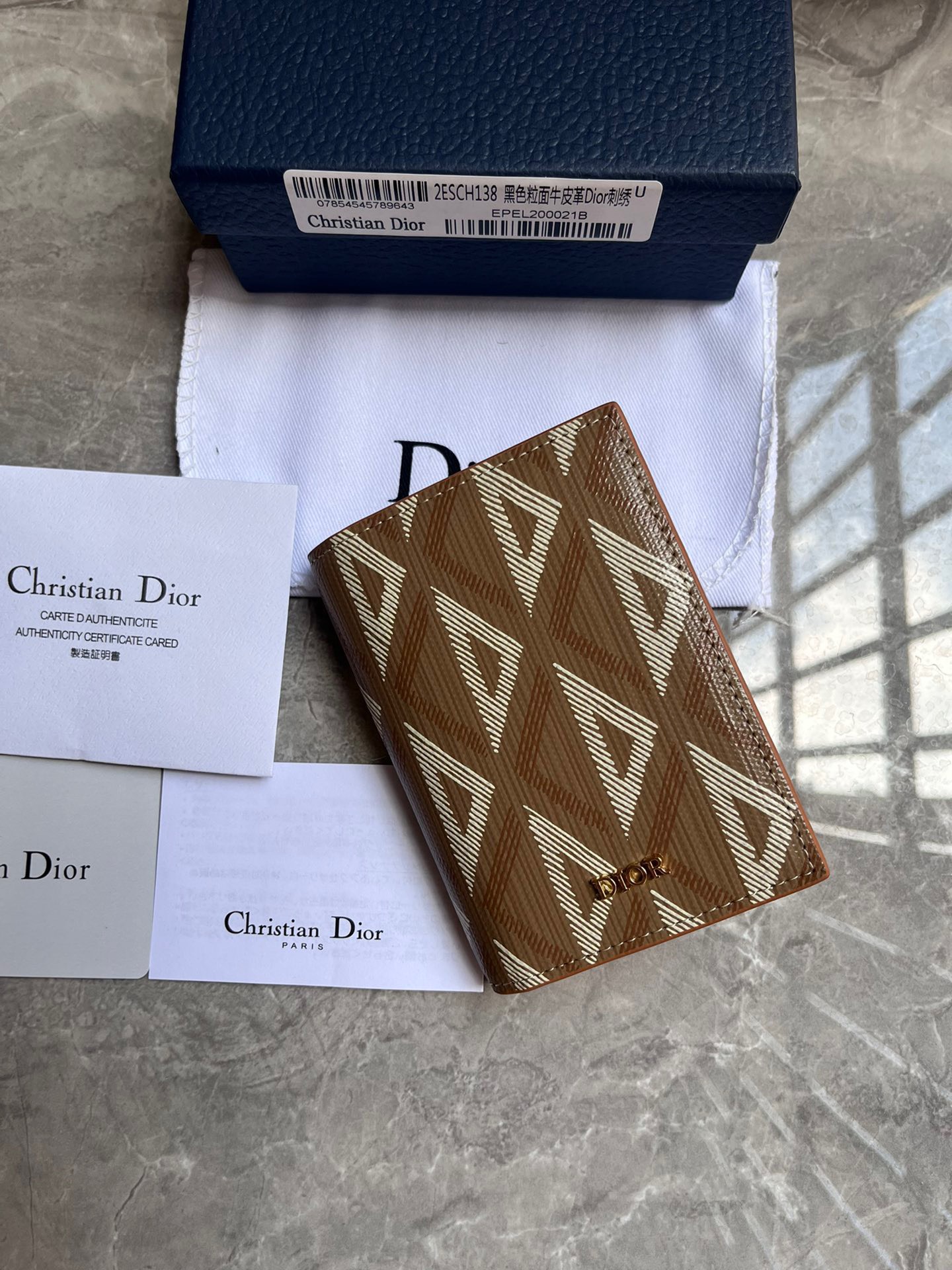 Ví nam Dior siêu cấp VNSC2770 z3785072565263 98e489d78e1e2744f41c1500d633410a 510x680 - Ví nam Dior siêu cấp VNSC2770