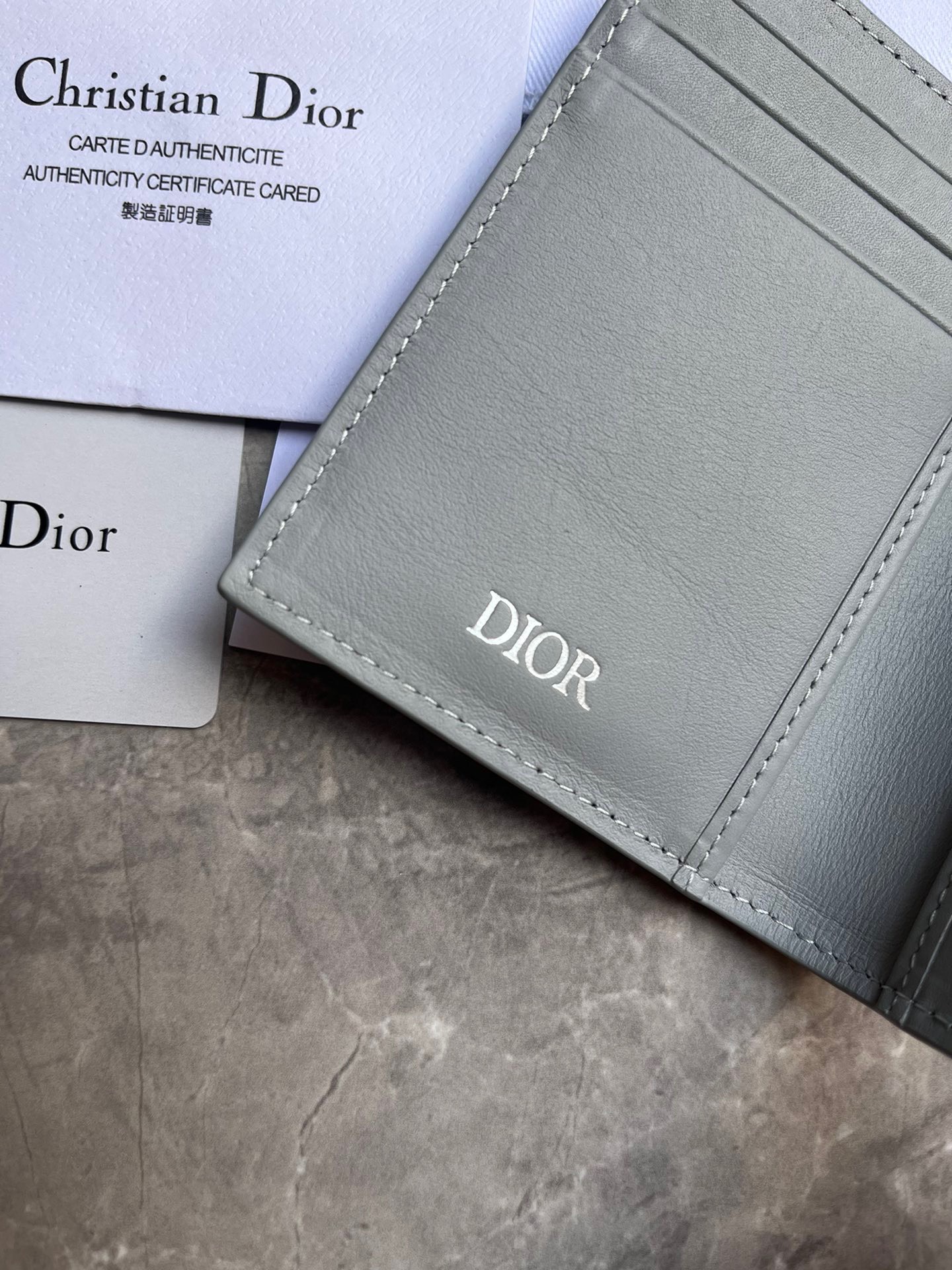 Ví nam Dior siêu cấp VNSC2772 z3785073600260 81ea2d645c6400198216aa9625601fc8 510x680 - Ví nam Dior siêu cấp VNSC2772