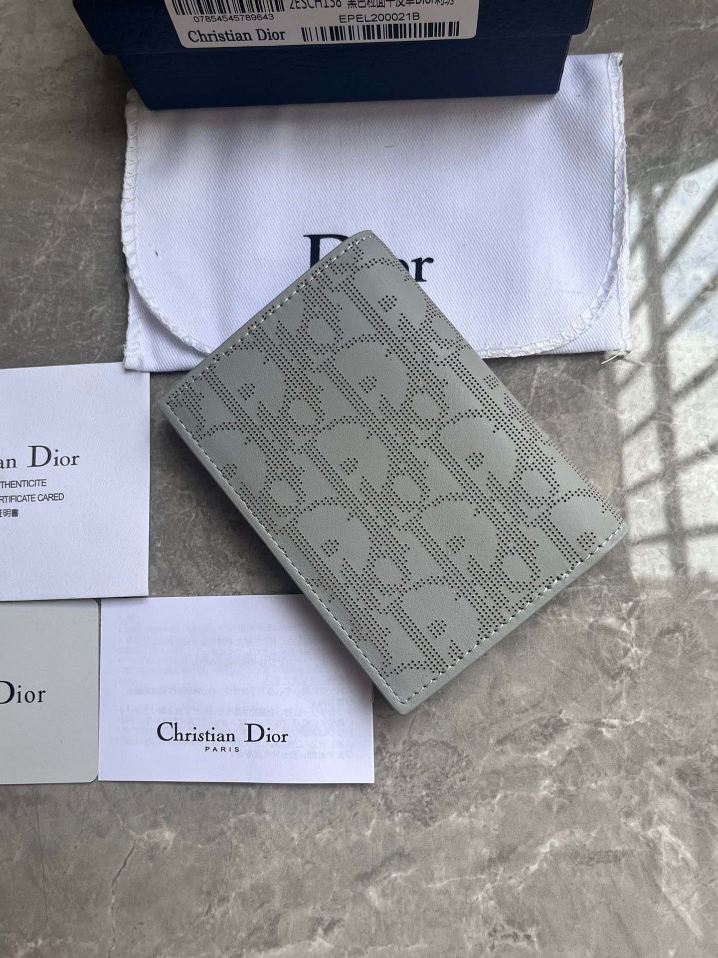 Ví nam Dior siêu cấp VNSC2773 z3785074007420 7a9ca1cb9bfa8970ea37c71f872c6e67 510x680 - Ví nam Dior siêu cấp VNSC2773