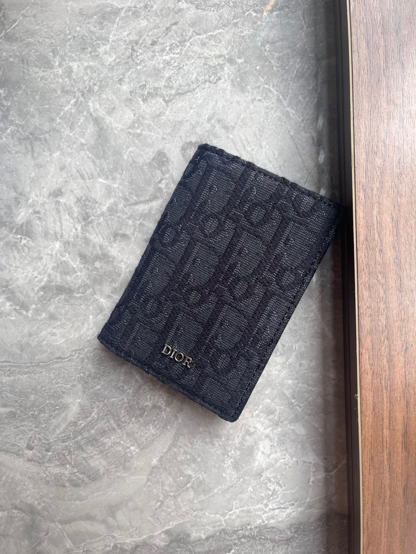 Ví nam Dior siêu cấp VNSC2774 z3785074838456 fdf58422b8d4297f09766d16de9e065f 510x680 - Ví nam Dior siêu cấp VNSC2774