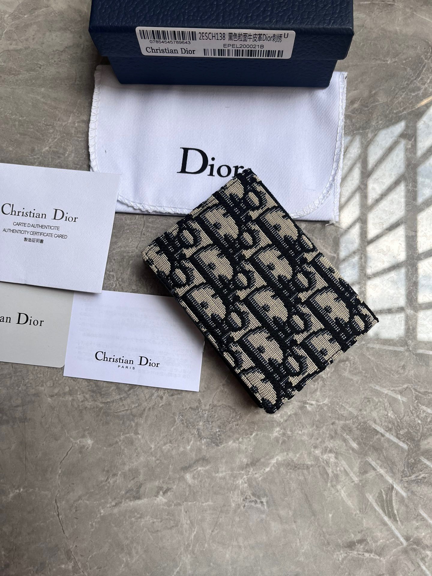 Ví nam Dior siêu cấp VNSC2775 z3785075174040 8cd219a7d5d537c24c79b9c560ecd44a 510x680 - Ví nam Dior siêu cấp VNSC2775