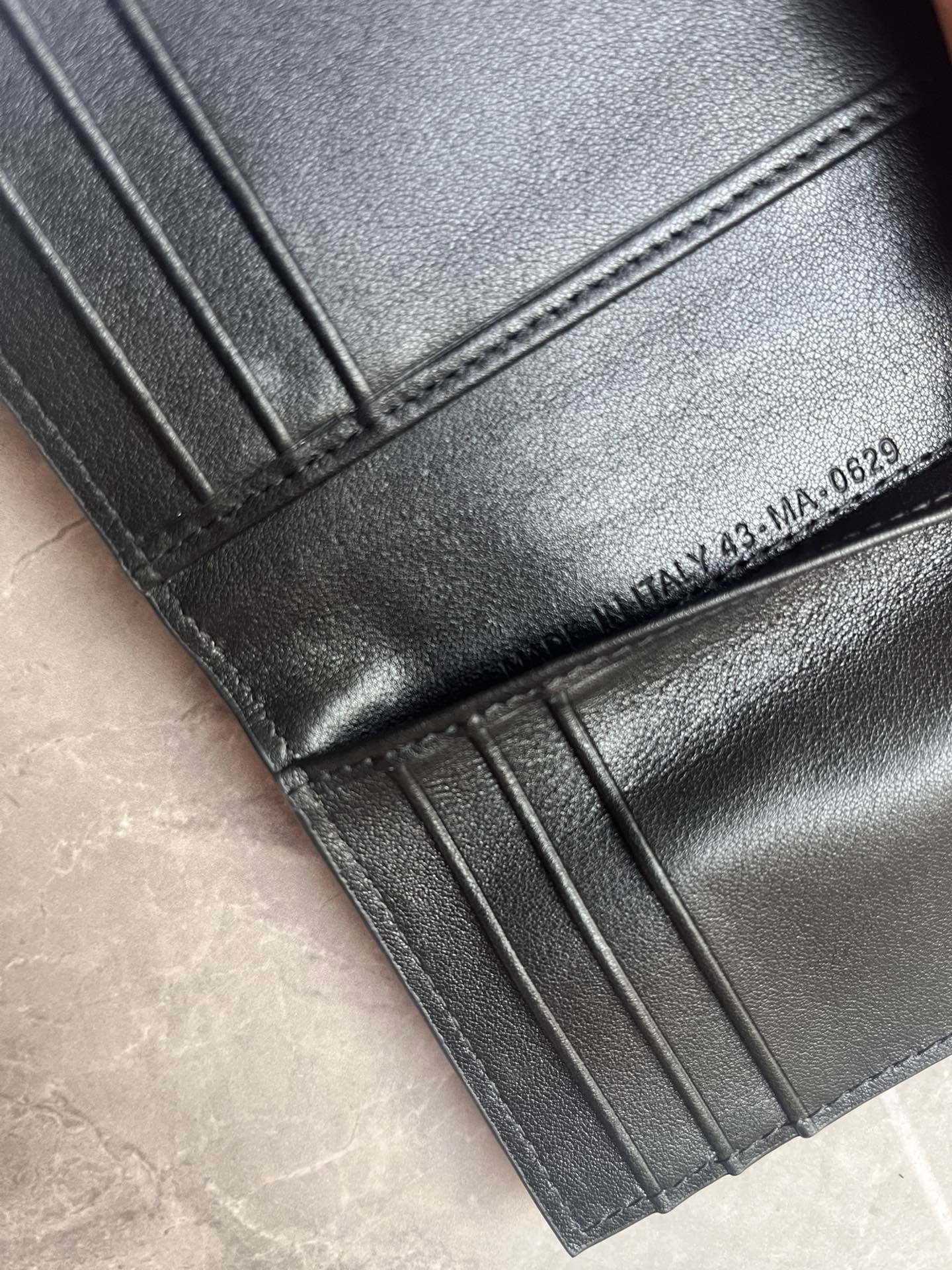 Ví nam Dior siêu cấp VNSC2775 z3785075296091 7ea5542ad66f0da4723a27c7aa64a0df 510x680 - Ví nam Dior siêu cấp VNSC2775