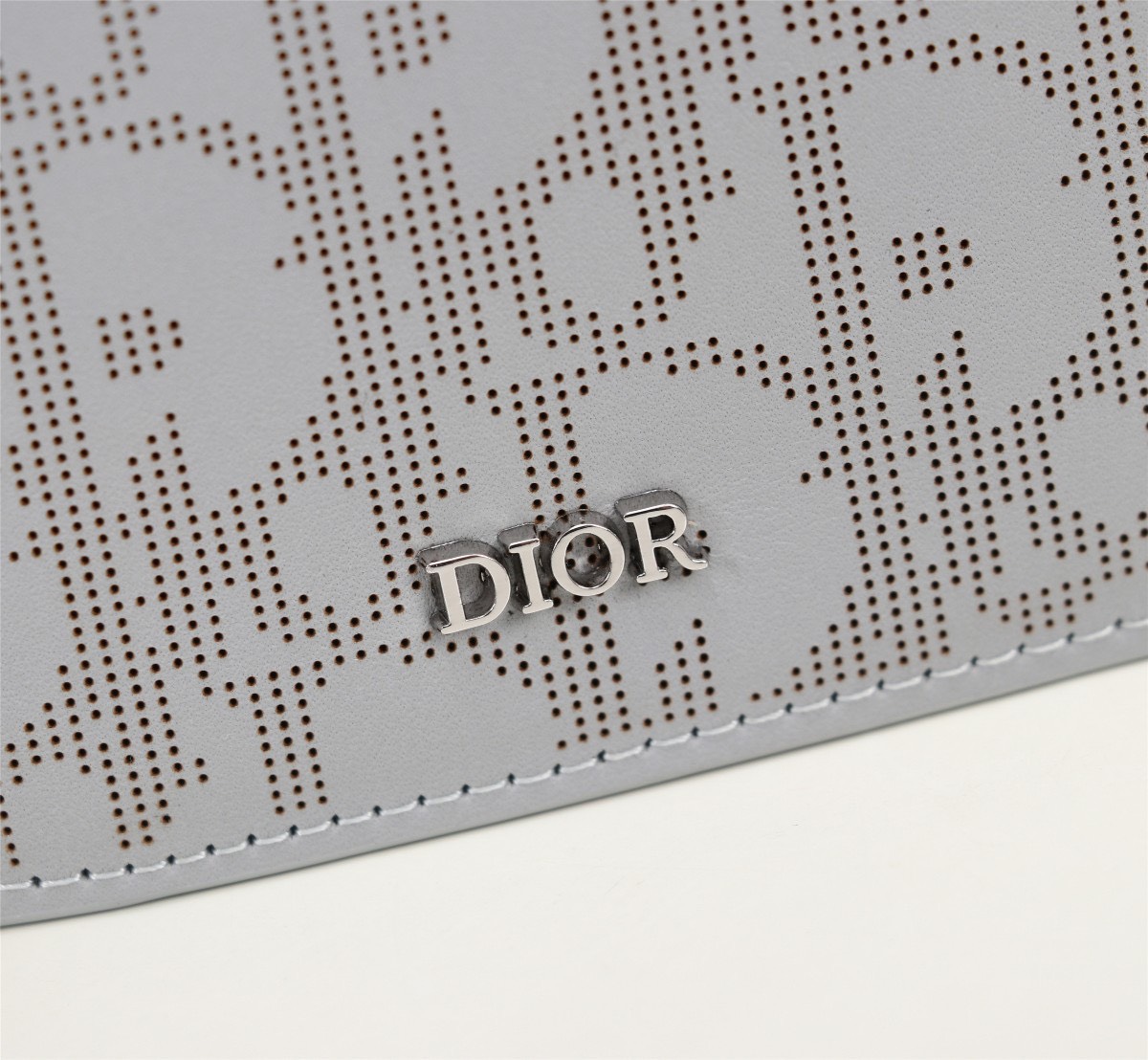 Ví nam Dior siêu cấp VNSC2795 z3816062566817 c7987ecf567658920d6d017684832d23 510x471 - Ví nam Dior siêu cấp VNSC2795
