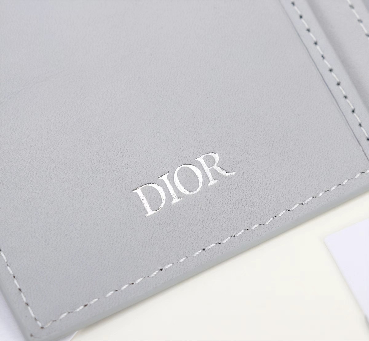 Ví nam Dior siêu cấp VNSC2795 z3816062594647 d49fbae17fc00933a869e4676ac90a2e 510x471 - Ví nam Dior siêu cấp VNSC2795