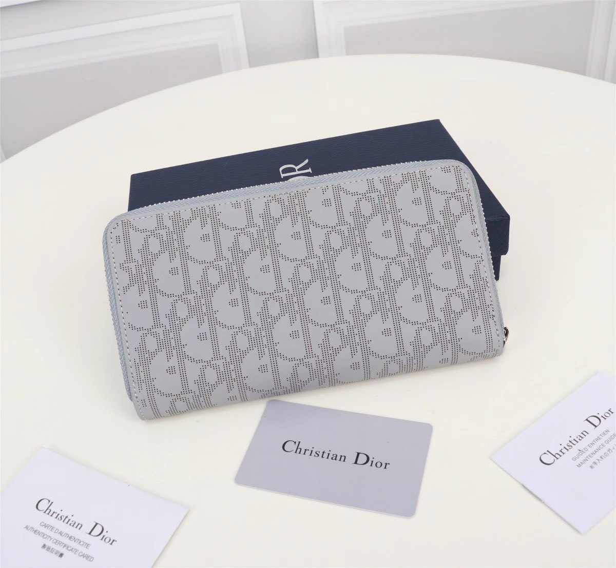 Ví nam Dior siêu cấp VNSC2796 z3816071402644 d8ce55624196551c005940660ce9ca51 510x471 - Ví nam Dior siêu cấp VNSC2796