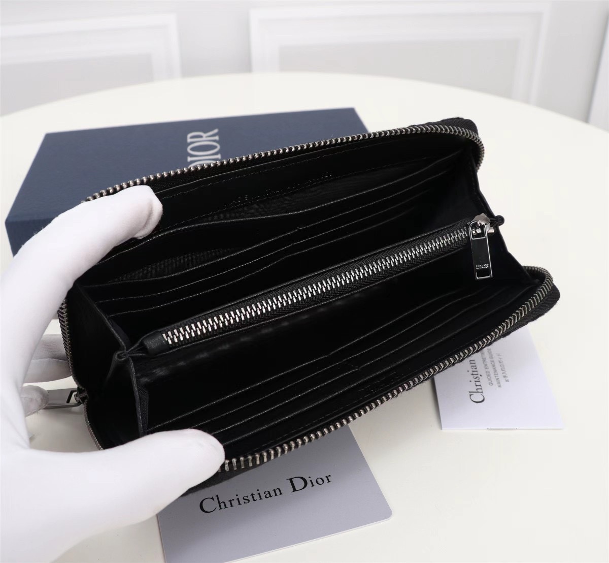 Ví nam Dior siêu cấp VNSC2799 z3816074000026 4818ac0ac4ca3184027cfeaea16a61cf 510x471 - Ví nam Dior siêu cấp VNSC2799