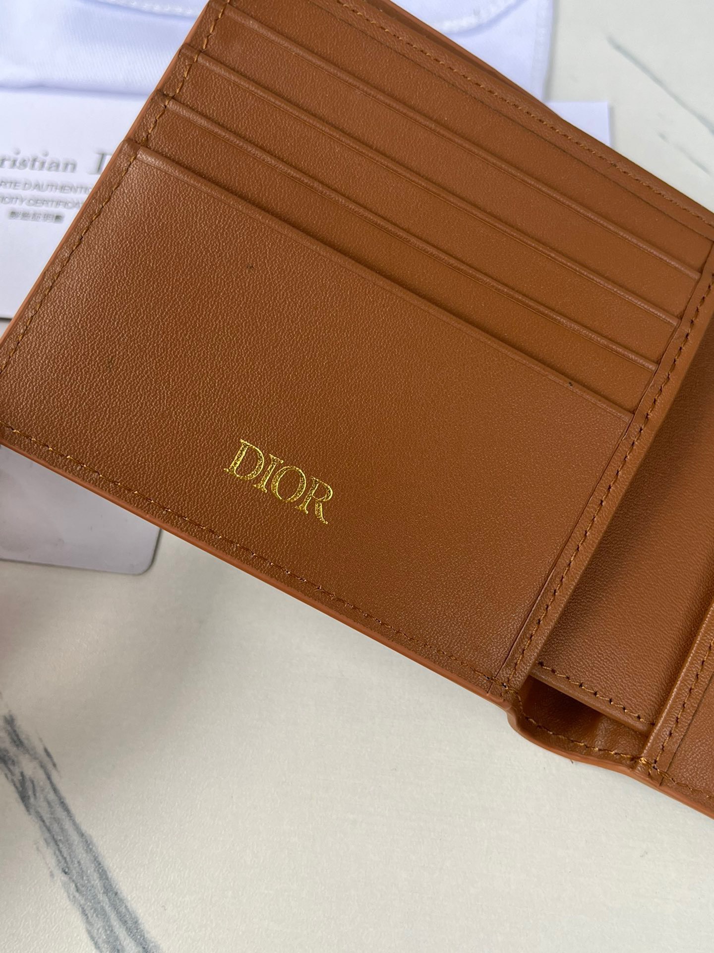Ví nam Dior siêu cấp VNSC2806 z3816079288252 406fff8e390761f3cec108b86333926e 510x680 - Ví nam Dior siêu cấp VNSC2806