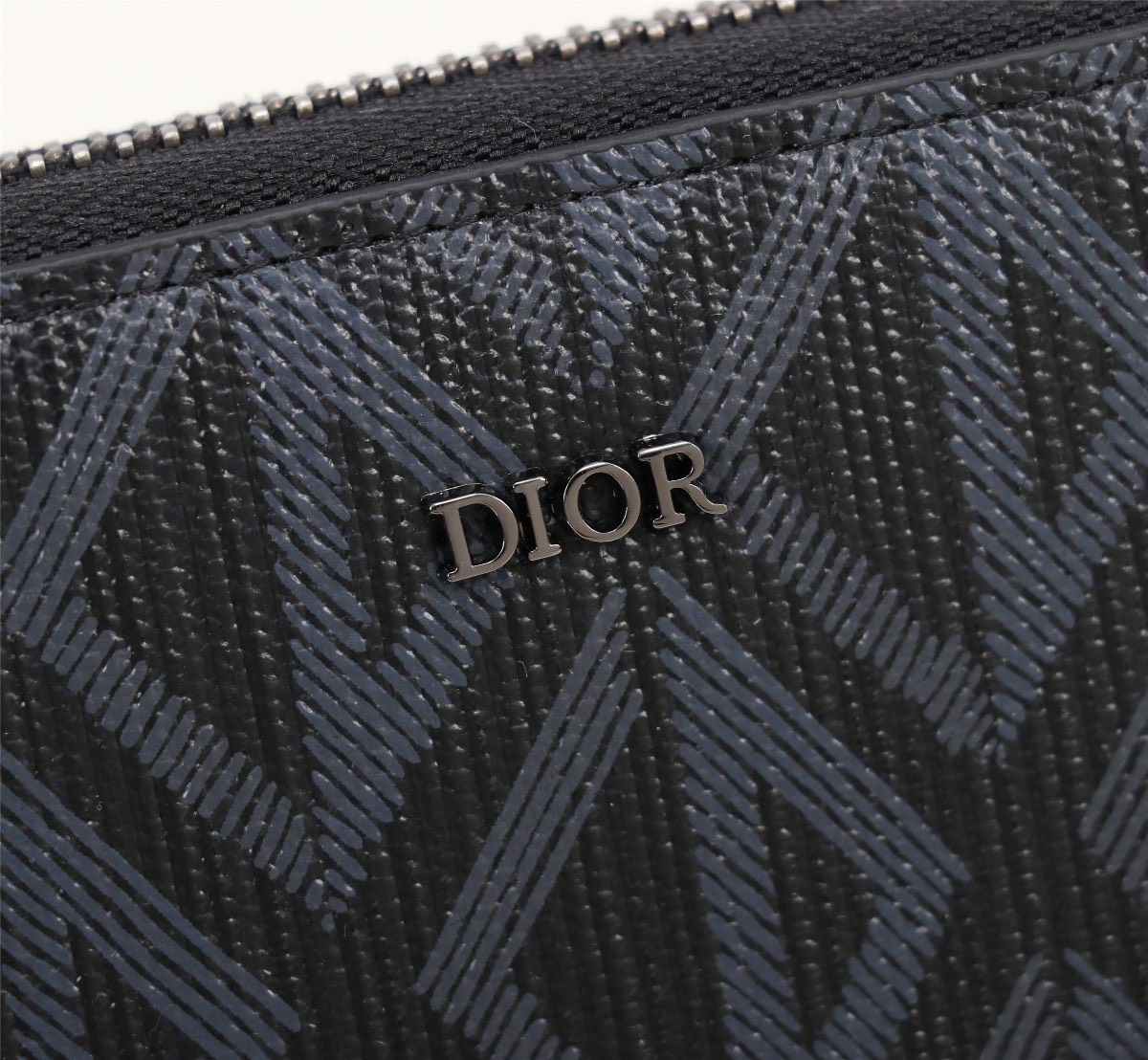 Ví nam Dior siêu cấp VNSC2811 z3816085129101 5689617847d4e532c24e99484d53a9b8 510x471 - Ví nam Dior siêu cấp VNSC2811