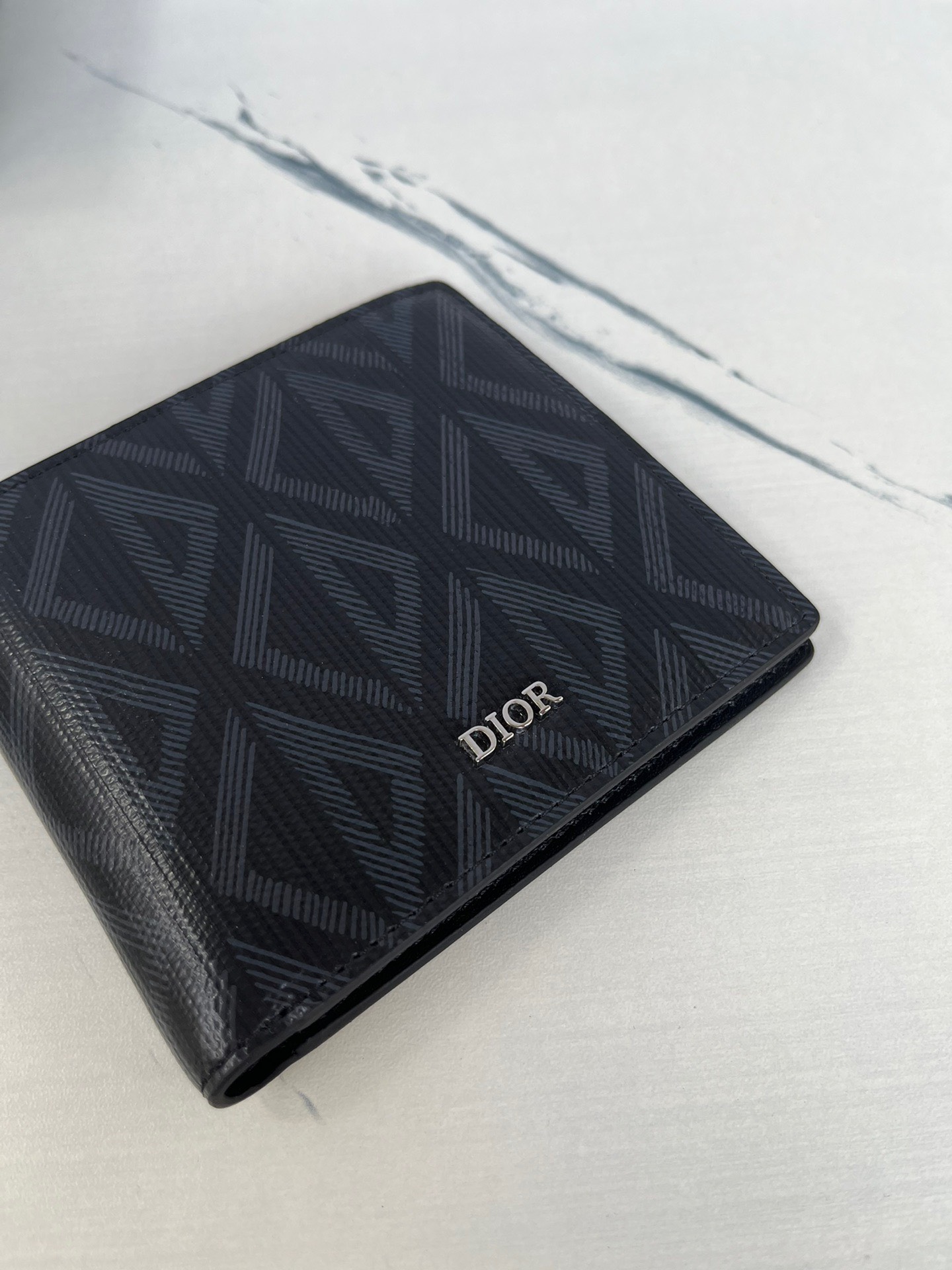 Ví nam Dior siêu cấp VNSC2812 z3816085879264 9a8200c394065051ac4e55a46698c404 510x680 - Ví nam Dior siêu cấp VNSC2812