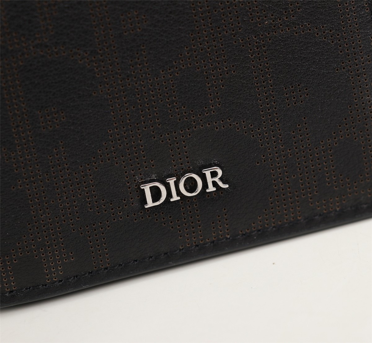 Ví nam Dior siêu cấp VNSC2813 z3816090598329 732efb9d5b229e67f2ebd295c8d4f489 510x471 - Ví nam Dior siêu cấp VNSC2813