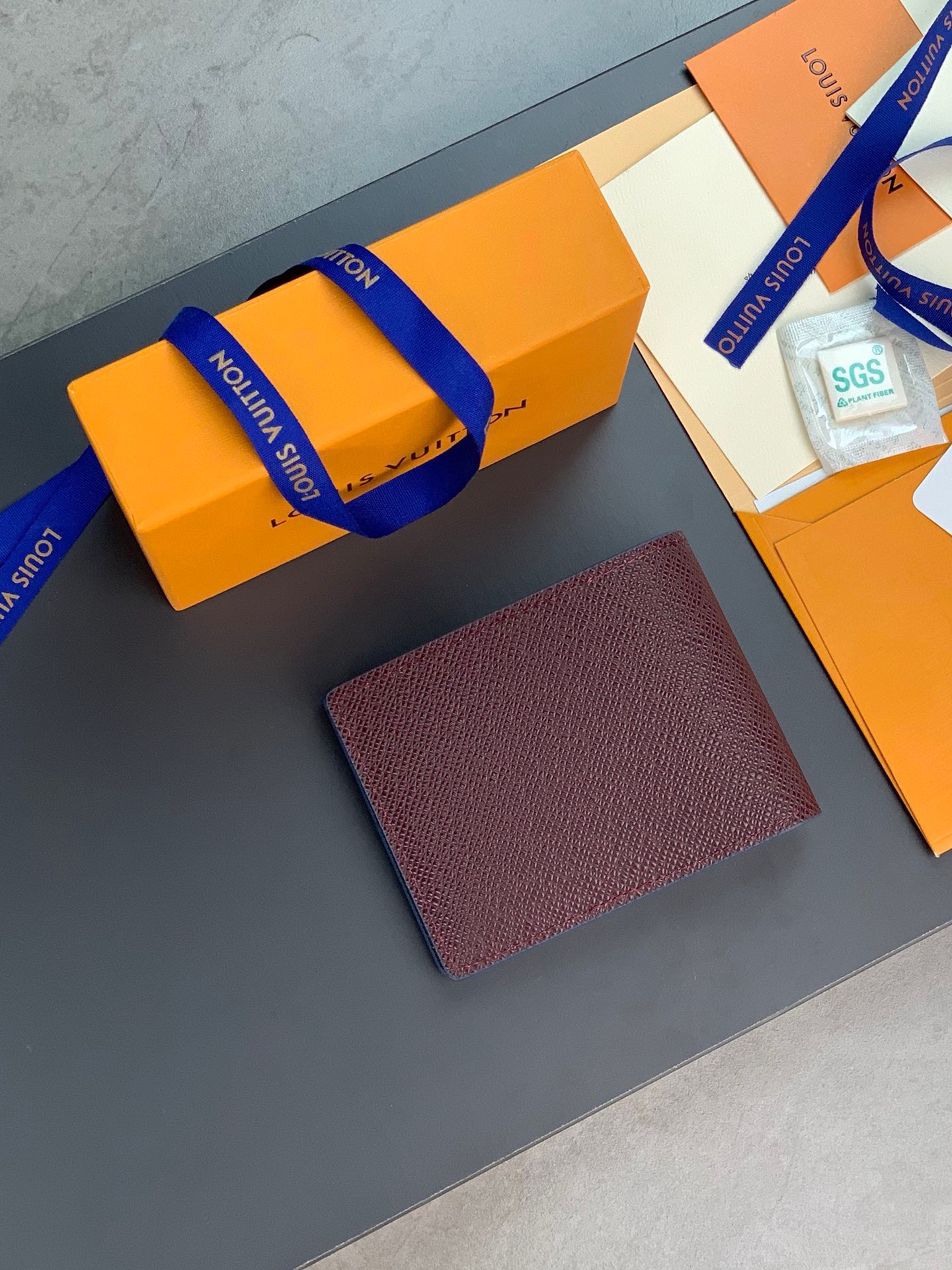 Ví nam Louis Vuitton Siêu Cấp TXNLV2821 z3827507583458 64bbcd501efe16fc125e7294dae8d118 510x680 - Ví nam Louis Vuitton Siêu Cấp TXNLV2821