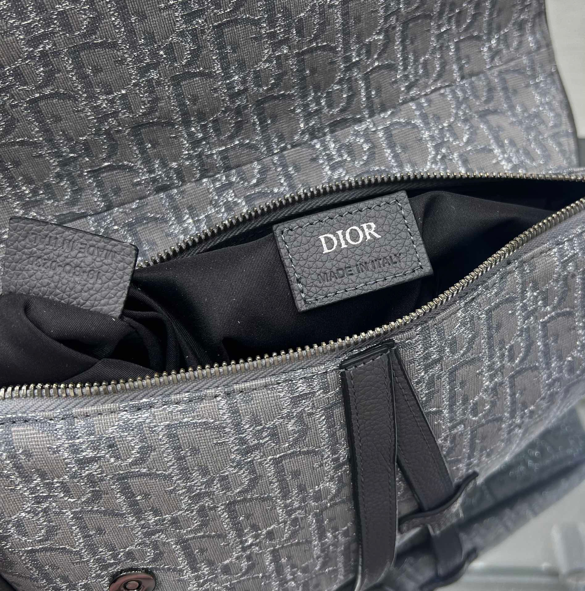 TÚI XÁCH NAM DIOR SIÊU CẤP TXNDO3058 z4162514246015 a953468ba03ffbe6394a253a3b2cedaf 510x515 - TÚI XÁCH NAM DIOR SIÊU CẤP TXNDO3058
