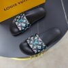 z4220463344165 e1968d1dd82e00e8a76fb3a1468d2f55 100x100 - Dép nam Louis Vuitton siêu cấp GNSC3109