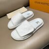 z4237033658303 f6deae0959f2e4e8677aac3524adbcbf 100x100 - Dép nam Louis Vuitton siêu cấp GNSC3120