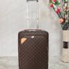 z4257811284030 5e2991f4274c57dec9ec0cd4905d8e59 100x100 - Vali Louis Vuitton siêu cấp VLLV3133