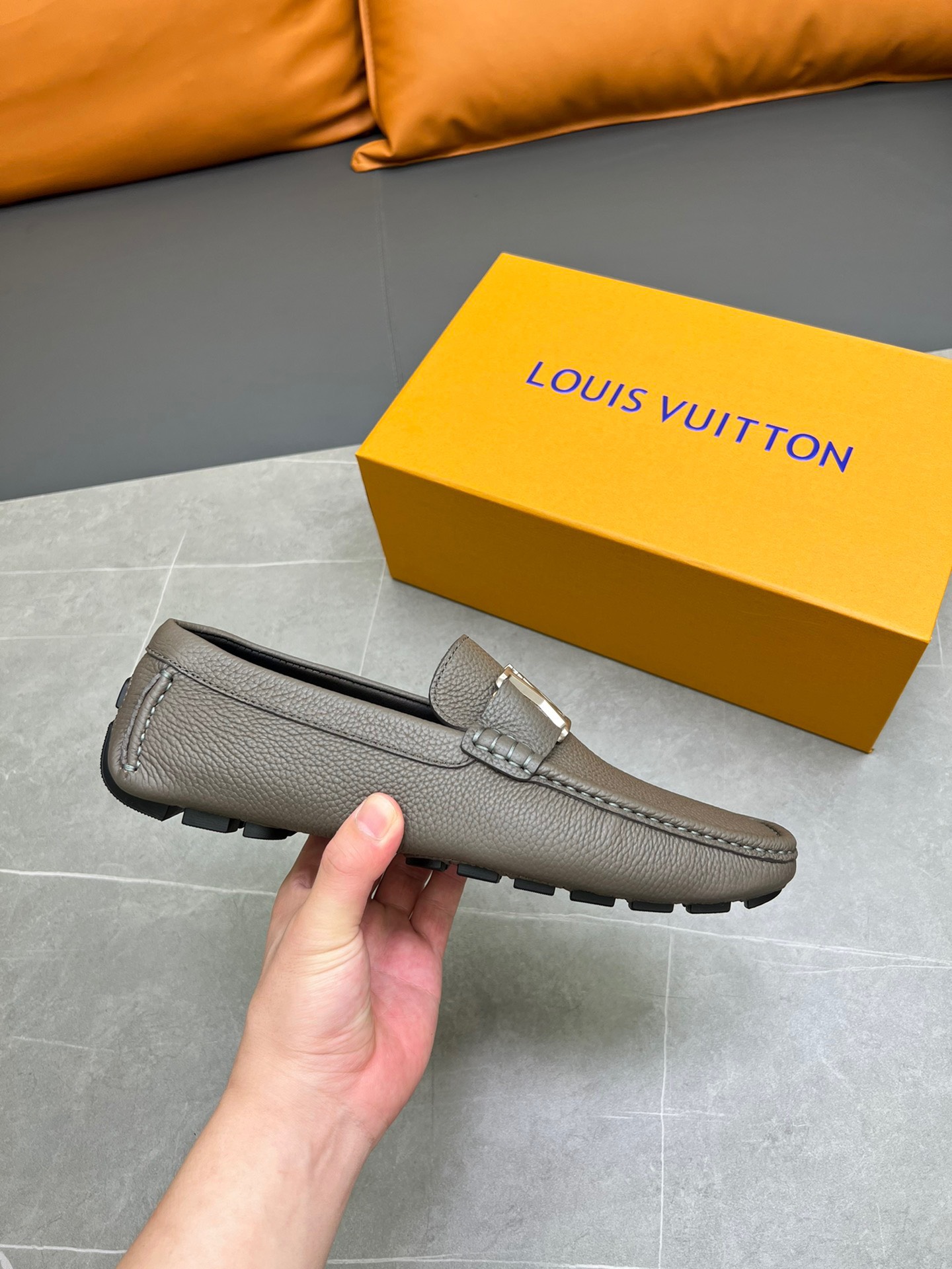 Giày Nam Louis Vuitton Siêu Cấp GNLV3213 z4414394045033 8b7bbbd4a494359d6cf8c6a1efc89630 510x680 - Giày Nam Louis Vuitton Siêu Cấp GNLV3213