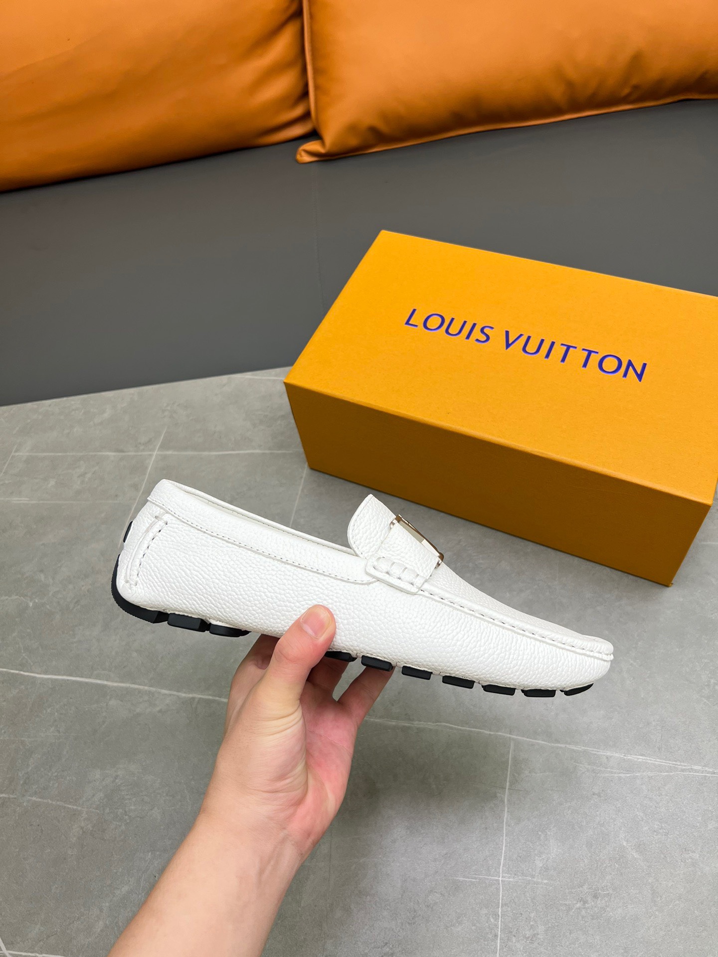 Giày Nam Louis Vuitton Siêu Cấp GNLV3214 z4414394302333 d956a5ccaddb34891b75400b16f460b3 510x680 - Giày Nam Louis Vuitton Siêu Cấp GNLV3214