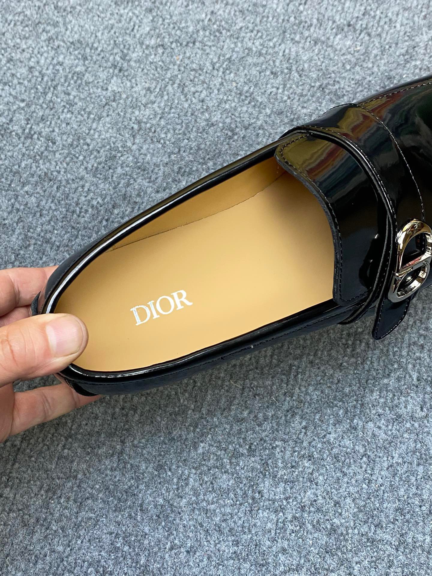 Giày nam Dior siêu cấp GNSC3251 z4522877899215 e913c0eab966d824e5868358e4b82389 510x680 - Giày nam Dior siêu cấp GNSC3251