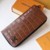 z4631343402982 7dd1df175b69951145af90ef53719b21 100x100 - Ví nam Louis Vuitton Siêu Cấp TXNLV3272