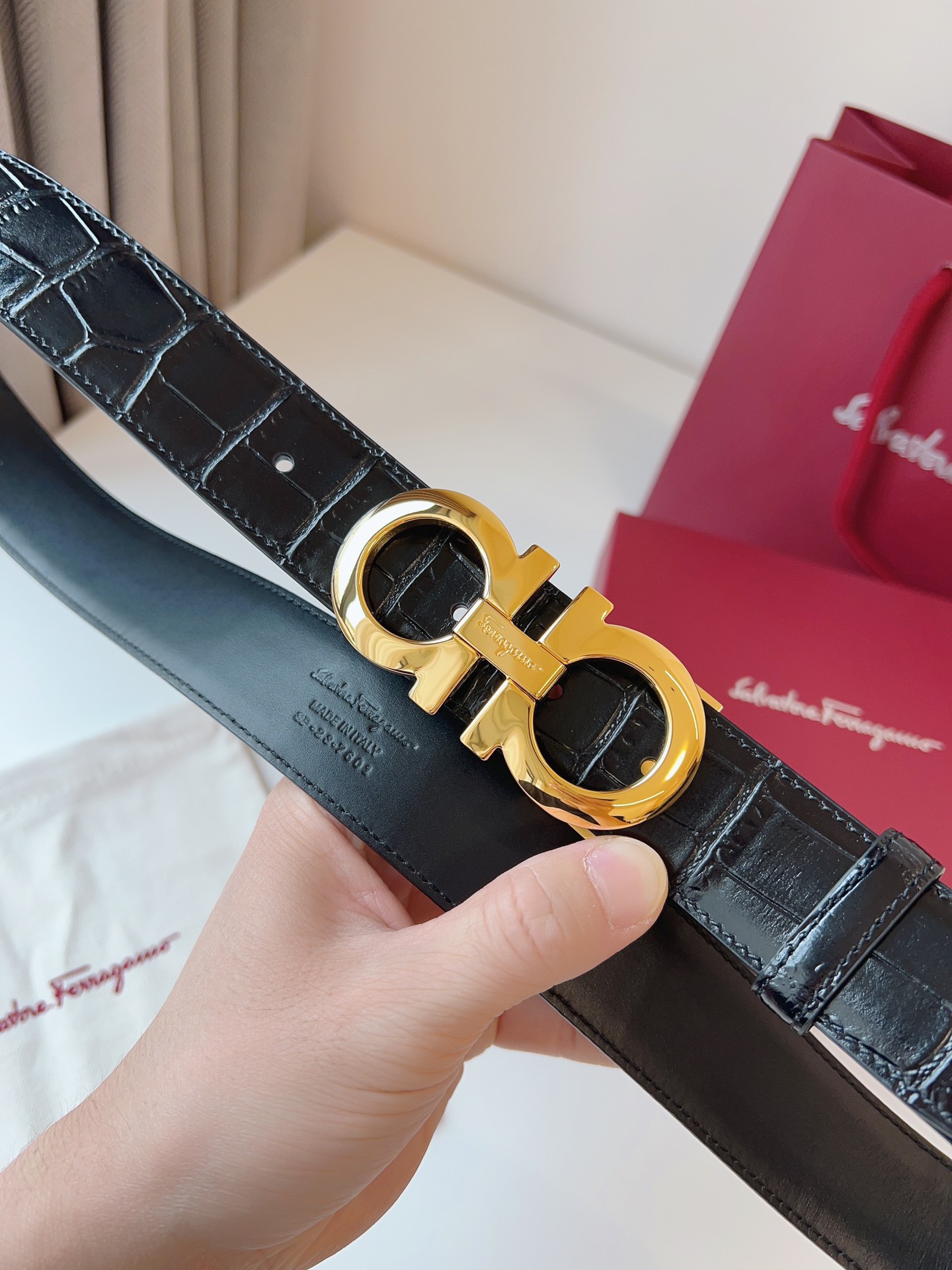 Thắt lưng nam Salvatore Ferragamo siêu cấp TLSC3310 z4779806290378 205487f56c2f7d2a0146e7ead08af390 510x680 - Thắt lưng nam Salvatore Ferragamo siêu cấp TLSC3310