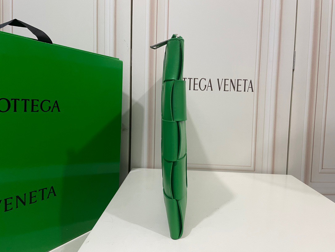 Ví nam Bottega Veneta Siêu Cấp VNSC3387 z5122679740771 133f4aa2dcefbc0c2b330d03715e74af 510x383 - Ví nam Bottega Veneta Siêu Cấp VNSC3387