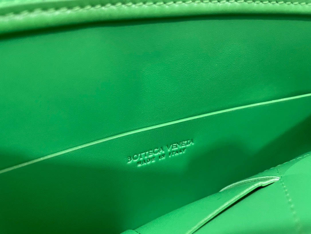 Ví nam Bottega Veneta Siêu Cấp VNSC3387 z5122679756809 4a59da1e30d357fd1deeaa61de7d978a 510x383 - Ví nam Bottega Veneta Siêu Cấp VNSC3387