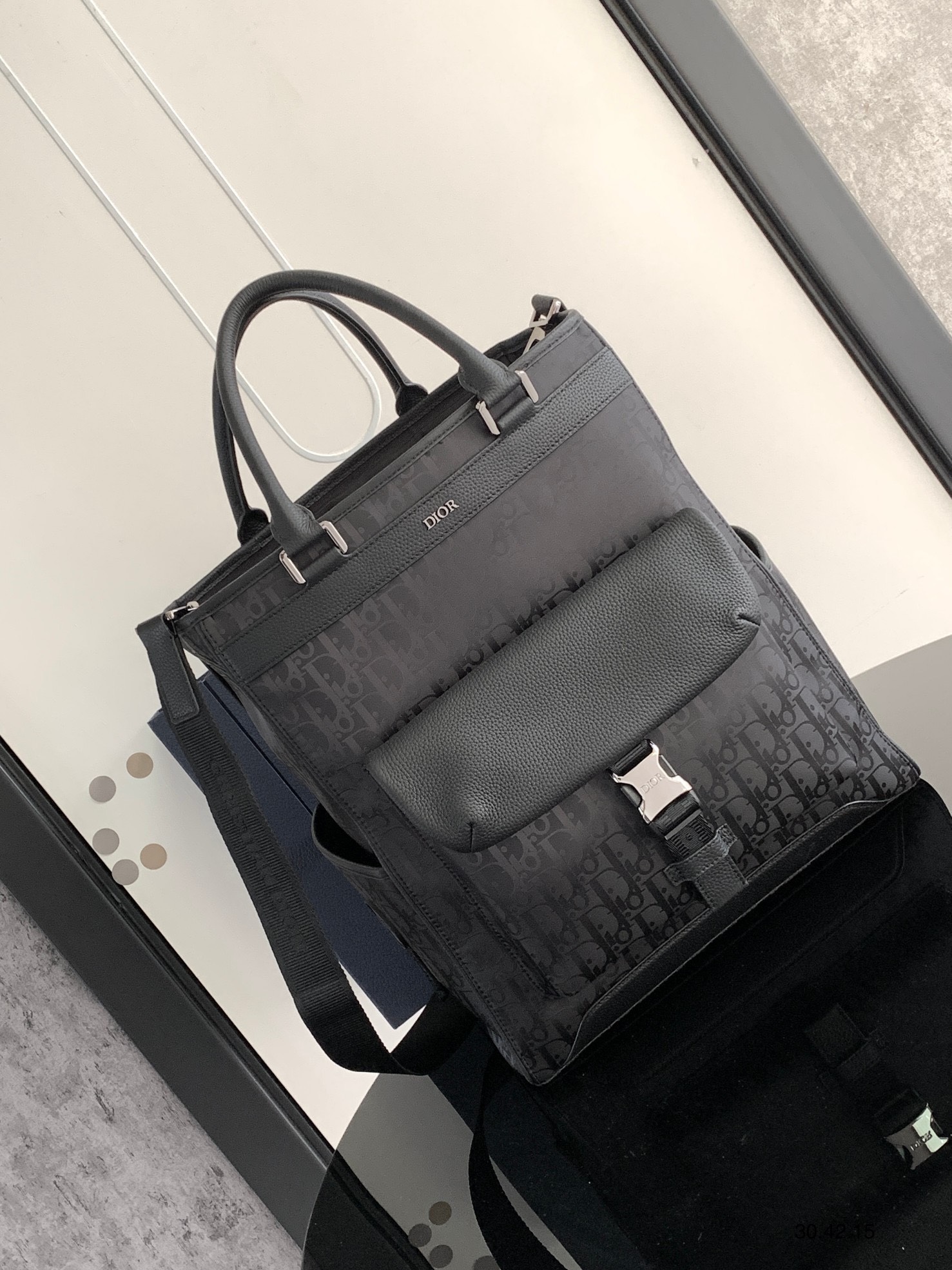 TÚI XÁCH NAM DIOR SIÊU CẤP TXNDO3425 z5229113261510 ee6664b9c2ce4388753df7db996aebbc 510x680 - TÚI XÁCH NAM DIOR SIÊU CẤP TXNDO3425