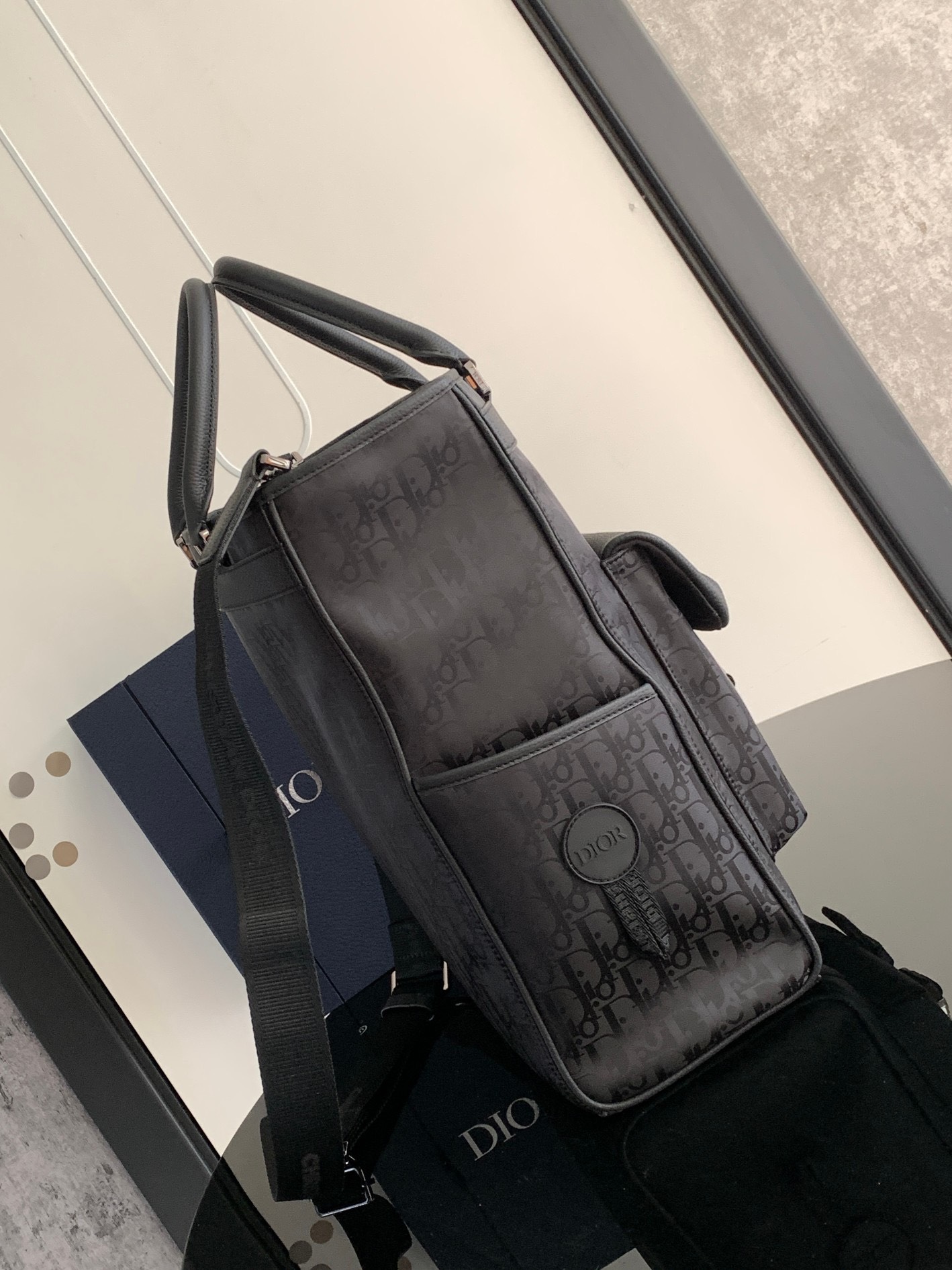 TÚI XÁCH NAM DIOR SIÊU CẤP TXNDO3425 z5229113268643 bc9cc5232425f070d506d800b17a777f 510x680 - TÚI XÁCH NAM DIOR SIÊU CẤP TXNDO3425