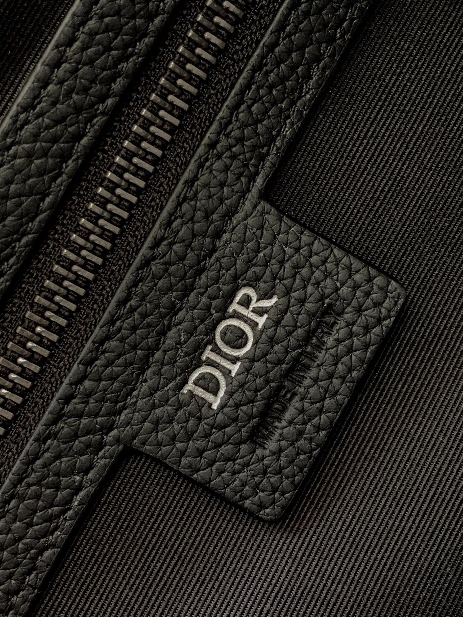 TÚI XÁCH NAM DIOR SIÊU CẤP TXNDO3425 z5229113300271 91b82501b5aa6ef2e1bf91cb1c212f78 510x680 - TÚI XÁCH NAM DIOR SIÊU CẤP TXNDO3425