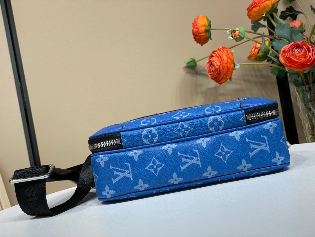 Túi xách nam Louis Vuitton Siêu Cấp TXNLV3433 z5273725361788 ed92eff41745ae4885ba546d6e2816c3 510x383 - Túi xách nam Louis Vuitton Siêu Cấp TXNLV3433