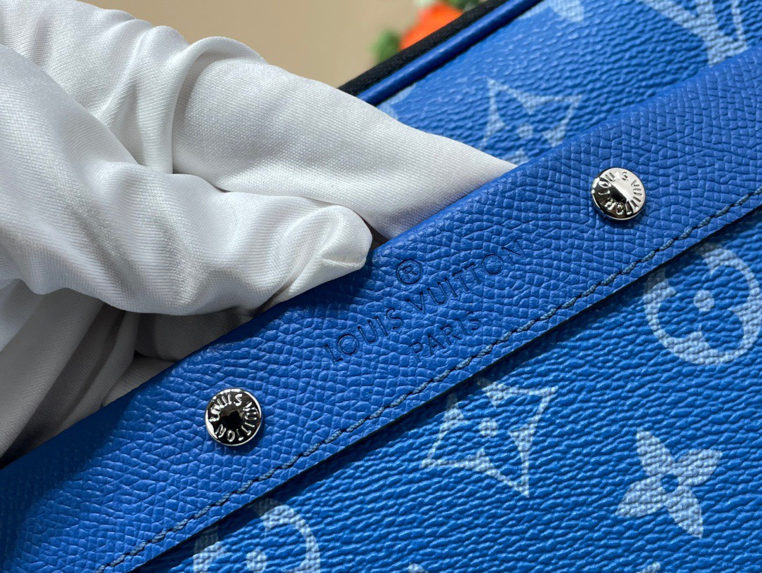 Túi xách nam Louis Vuitton Siêu Cấp TXNLV3433 z5273725383760 c63f6392bc757a8fb7ee326890c3a345 510x383 - Túi xách nam Louis Vuitton Siêu Cấp TXNLV3433