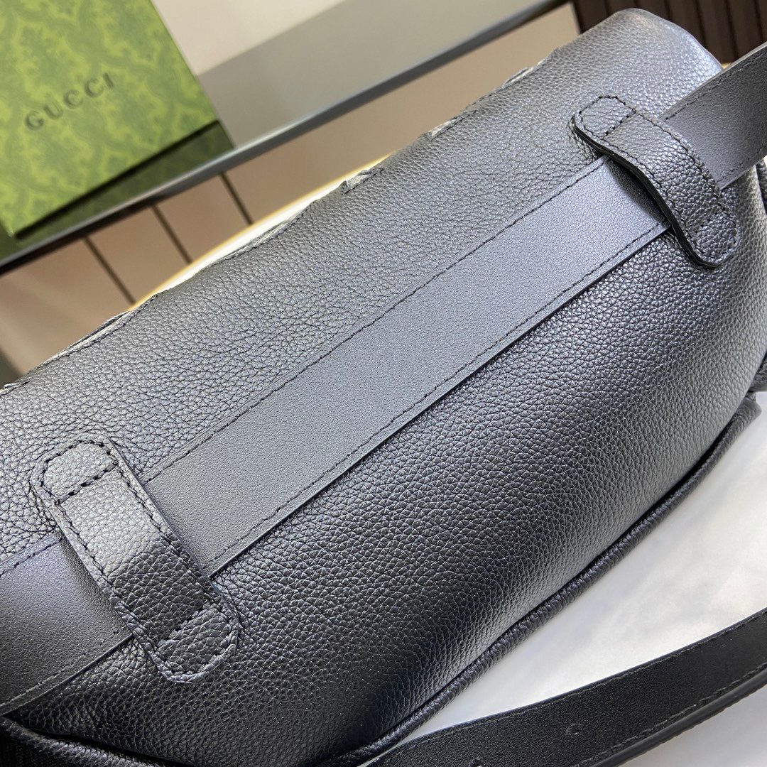 Túi xách nam Gucci siêu cấp MSSC3439 z5282385860920 75e35ec3a4de383e81a12ec0698f746d 510x510 - Túi xách nam Gucci siêu cấp MSSC3439